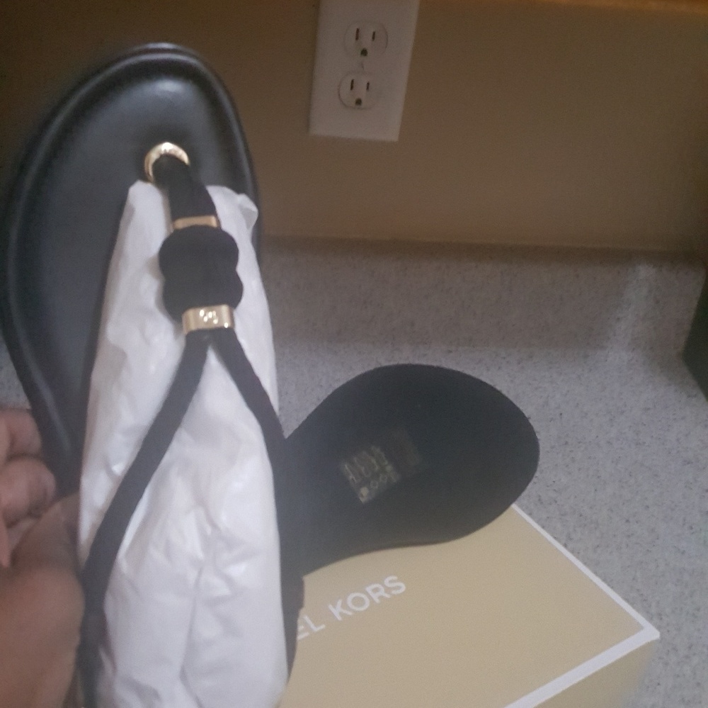 Sandals - Picture 3 of 3